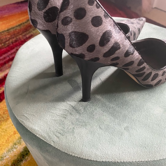 Gray & Black Animal Print -Great Condition - Picture 2 of 4